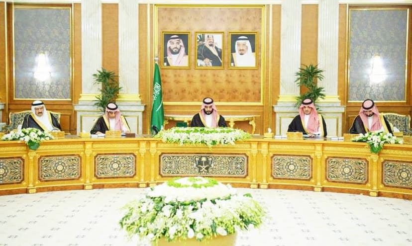 El príncipe heredero saudí lanza la empresa "Human" para impulsar la inteligencia artificial en el reino.