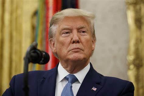 Trump : Moscou et Kiev "entameront immédiatement des négociations" pour mettre fin aux combats et à la guerre.