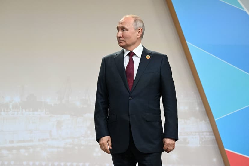 Putin besucht die Region Kursk an der ukrainischen Grenze und informiert sich über die Bemühungen zur Minenräumung.