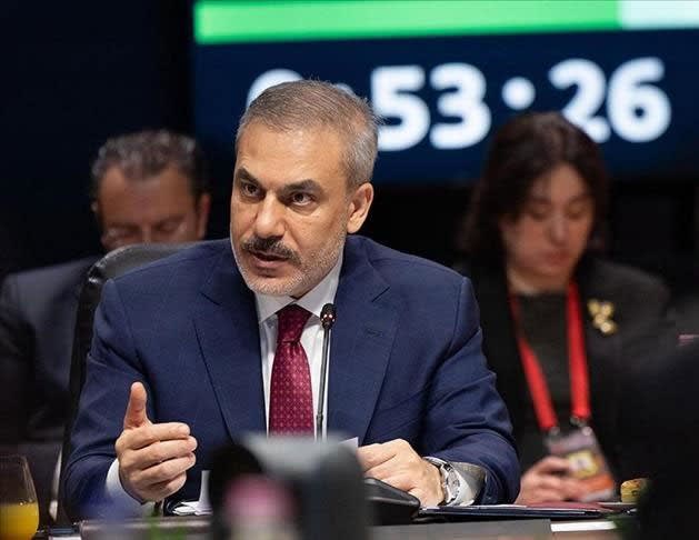 Türk Dışişleri Bakanı, Suriye'yi desteklemenin şu anda ne kadar önemli olduğunu vurguluyor.