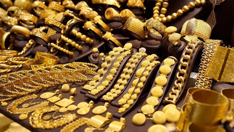 تراجع أسعار الذهب مع صعود الدولار.. وتوترات التجارة الأميركية الصينية تحدد مسار السوق