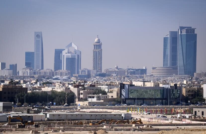 Paralelamente al fortalecimiento de la confianza de las empresas, el crecimiento del sector no petrolero saudí se acelera.