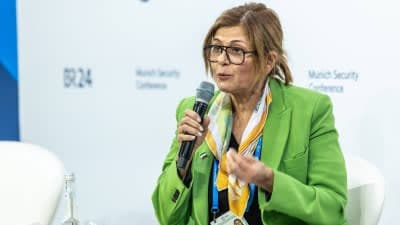 Durante su visita a Ginebra, la ministra Qubati se reúne con su homólogo turco.