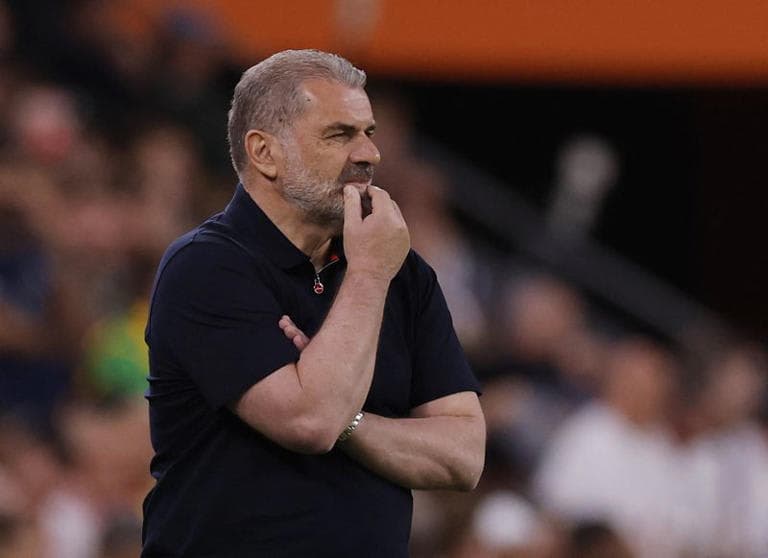 Tottenham annonce le licenciement de leur entraîneur, Nuno Espirito Santo.