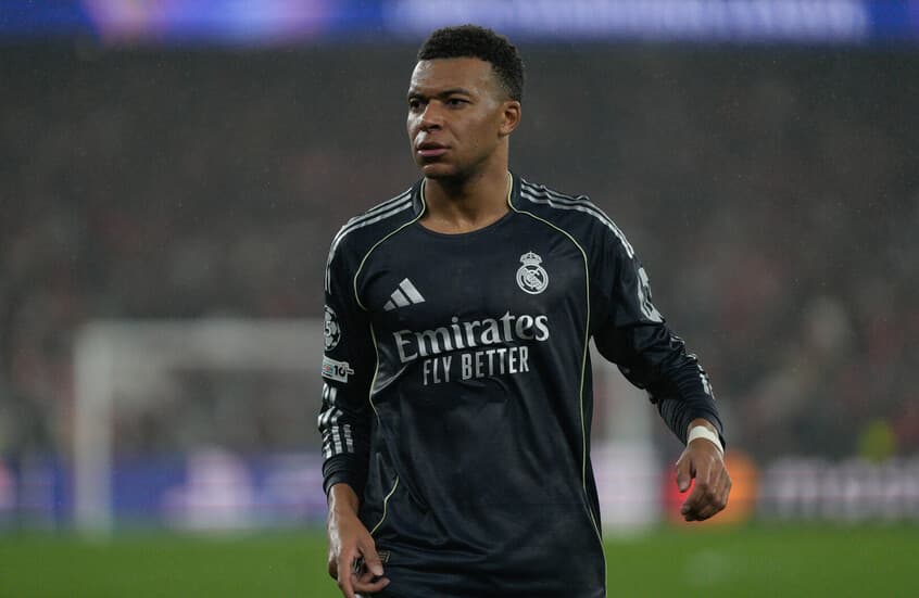 Mbappé qualifie la performance du Real Madrid en Europe de "farce" après la défaite contre Benfica
