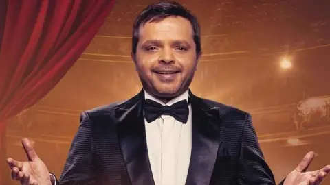 Mohamed Henedy regresa en Ramadán a través de la radio con una nueva comedia