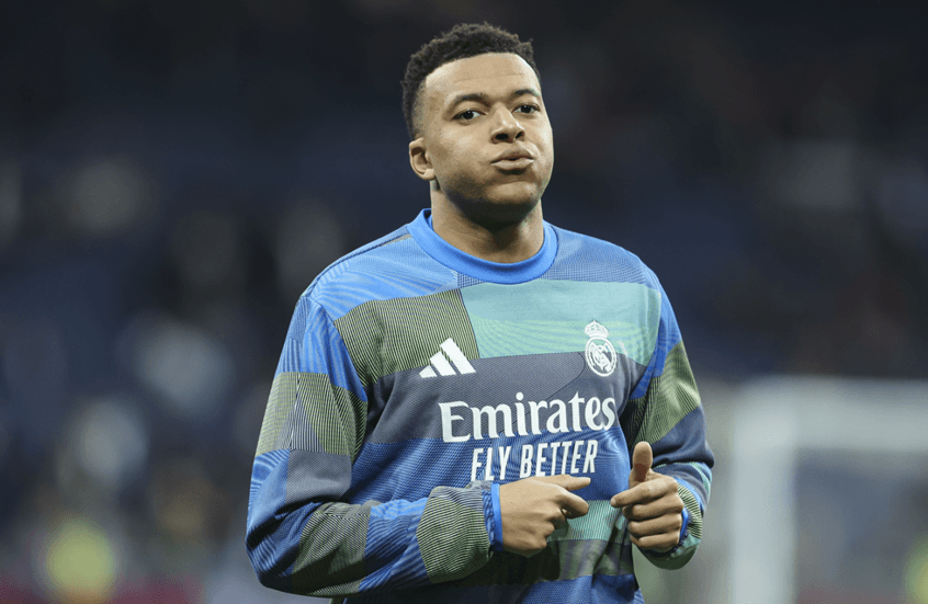 Tension lors des entraînements du Real Madrid.. Mbappé proteste vigoureusement contre l'intervention de Courtois avant le match contre Valence