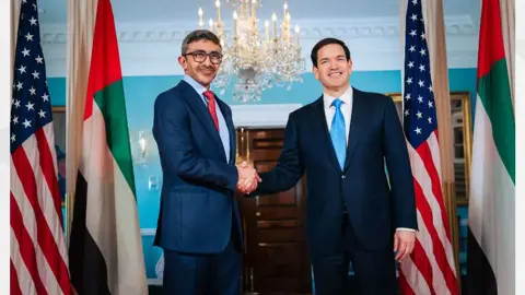 واشنطن تحتضن لقاءات إماراتية–أمريكية رفيعة.. شراكة استراتيجية تتوسع في الاقتصاد والذكاء الاصطناعي