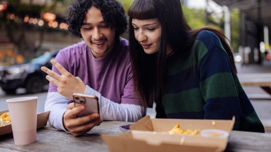 دراسة جديدة: الإفراط في مشاهدة الفيديوهات القصيرة قد يقلل التركيز