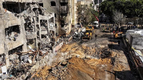 رئيسة المفوضية الأوروبية تحذر من اتساع الحرب مع إيران وتدعو لخفض التصعيد