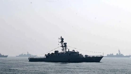 سريلانكا تتعامل مع بحارة إيرانيين نجوا من هجوم أميركي وفق القانون الدولي