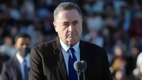 وزير الدفاع الإسرائيلي يهدد لبنان بـ"ثمن باهظ" إذا لم يُنزع سلاح حزب الله