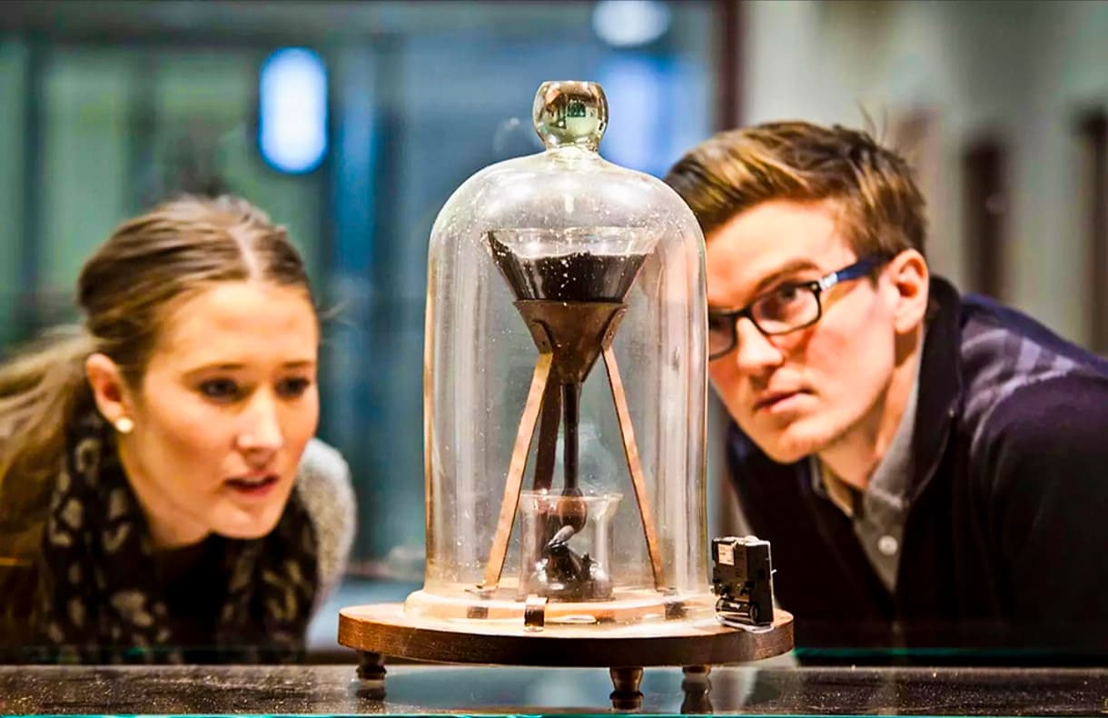 L'expérience de la goutte de goudron atteint 100 ans : La plus longue expérience scientifique de l'histoire