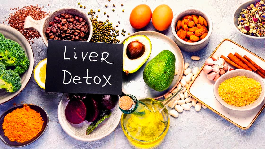 Nach den Feiertagen .. Die Wahrheit über Detox-Diäten, die die sozialen Medien erobern