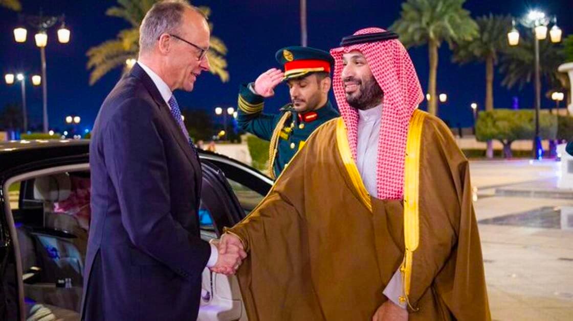 محمد بن سلمان يلتقي المستشار الألماني لمناقشة القضايا الإقليمية والدولية