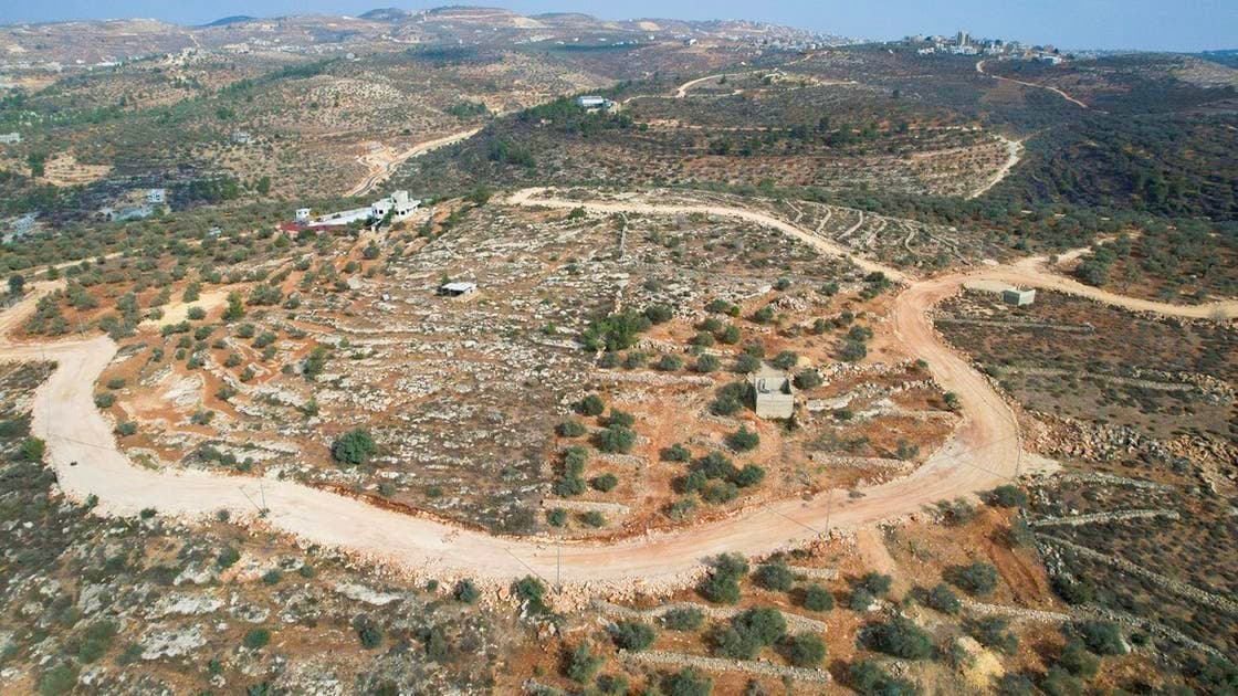 סגן אבאס מזהיר: הסלמה ישראלית בשטחי יהודה ושומרון מאיימת על פתרון שתי המדינות