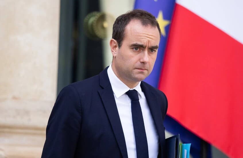 El gobierno francés sobrevive a la primera votación de moción de censura en el parlamento