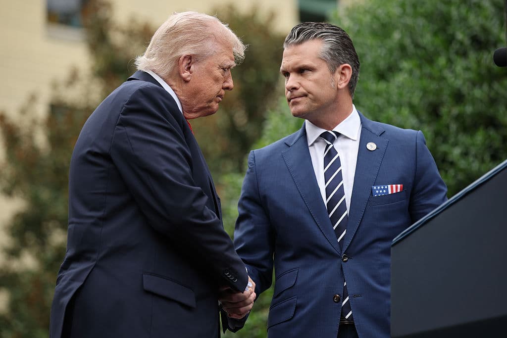 Trump et Hegseth annoncent une "guerre intérieure" face à une confrontation sans précédent avec l'armée américaine