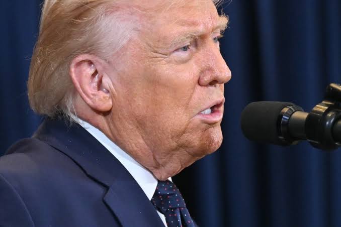 ترامب: إيران فقدت قدراتها البحرية وناقلات النفط يمكنها عبور مضيق هرمز