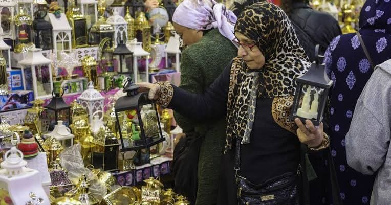 مواسم الإنفاق تتحول إلى محرك رئيسي للاقتصاد