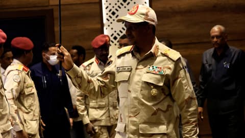 Hemeti verpflichtet sich, die Sudanesen von den Muslimbrüdern zu befreien und ruft zu einer internationalen Untersuchung der Verstöße auf