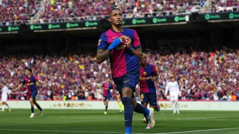 رافينيا يكشف سر رفضه الانتقال إلى الهلال: "العرض كان سيغير حياتي تمامًا"