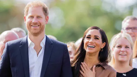 El príncipe Harry condena la explotación de la memoria de su madre para atacar a Meghan Markle