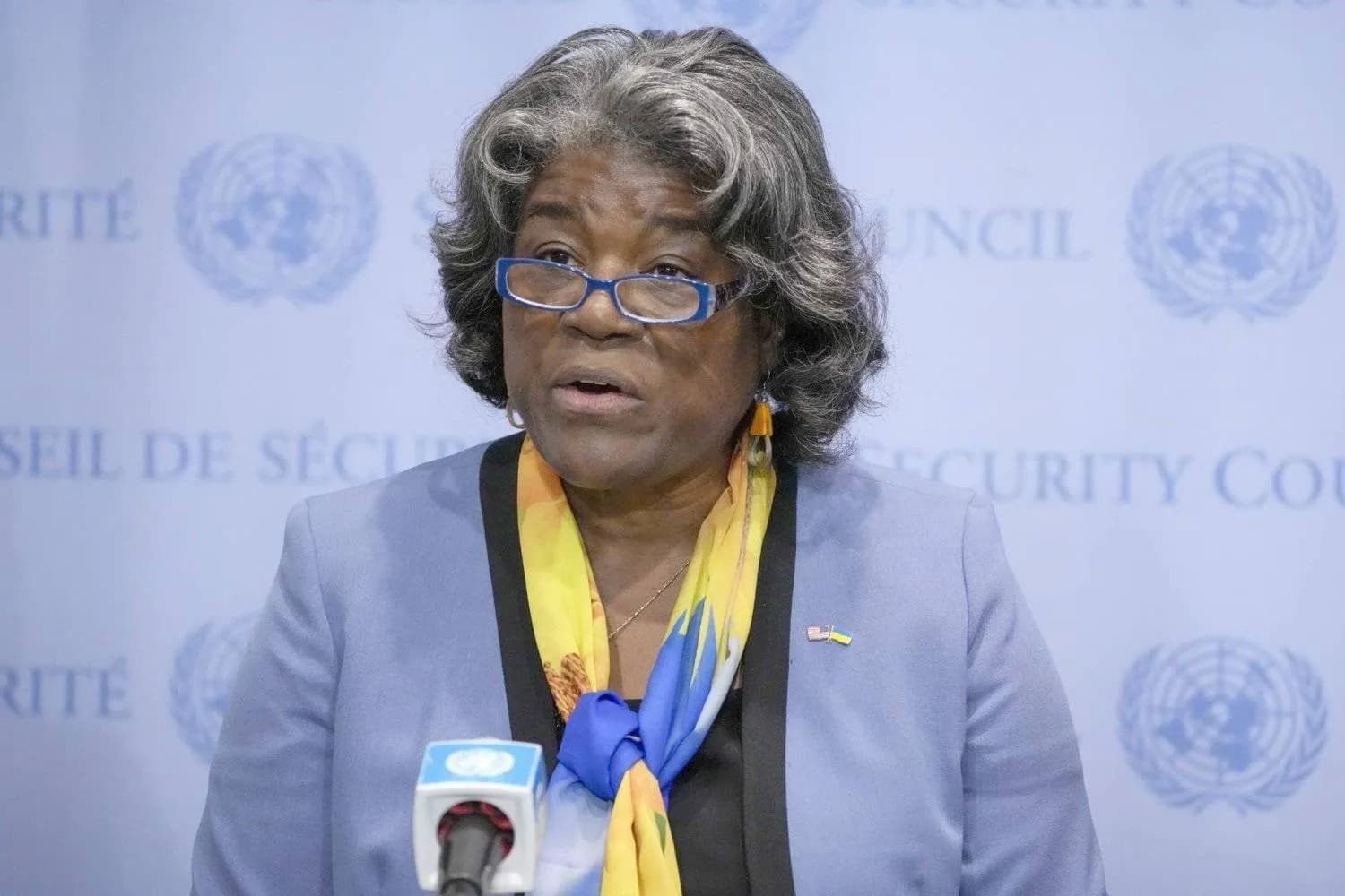 Washington appelle à alléger les sanctions sur la Syrie : la représentante américaine demande un soutien international pour reconsidérer les restrictions imposées