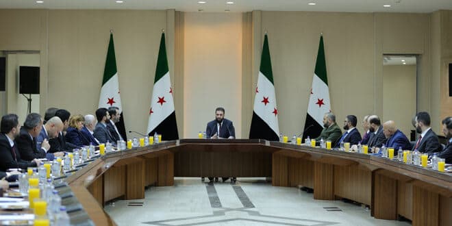 Lors de la première réunion du gouvernement, Al-Chaar souligne l'importance de la "paix civile".